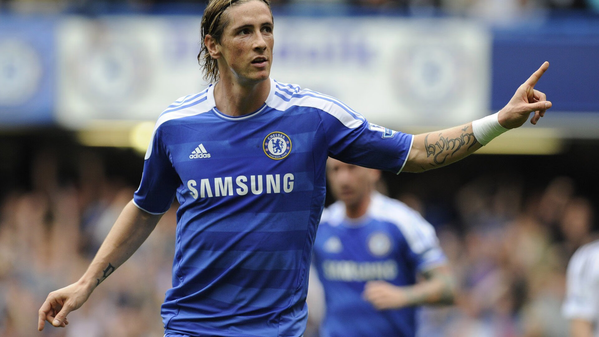 戴维·帕特森助袋鼠队攻守兼备，打破对方防线，戴维帕特尔