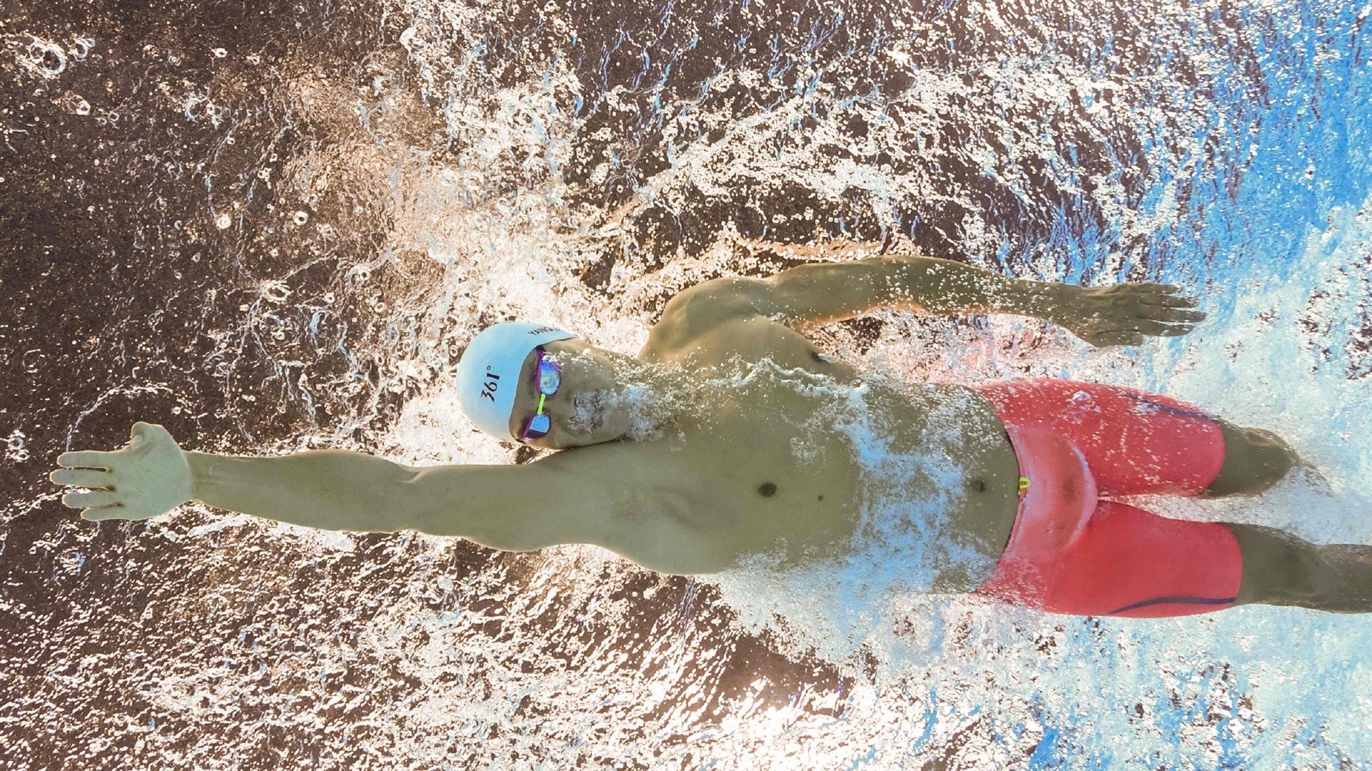 28岁登贝莱用泪水诠释奋斗的意义，登贝莱身价是多少